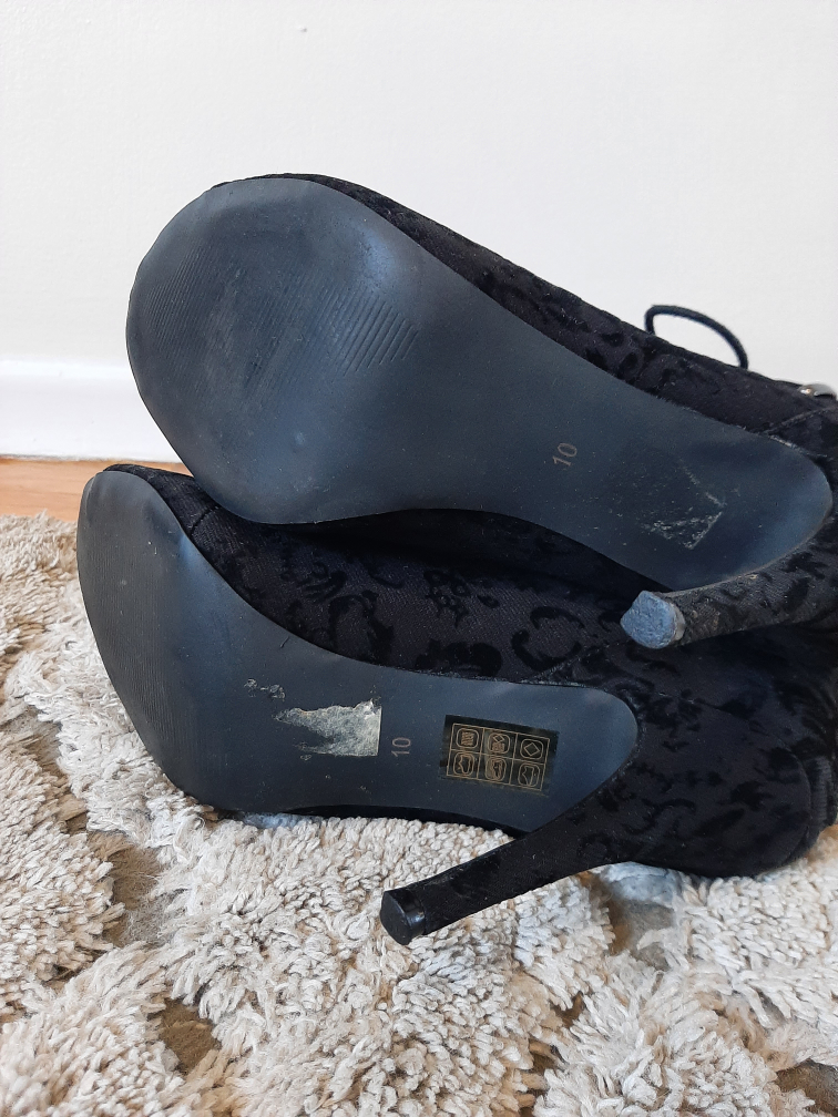 Velvet Black Peekaboo Stiletto Booties image indicator(3)