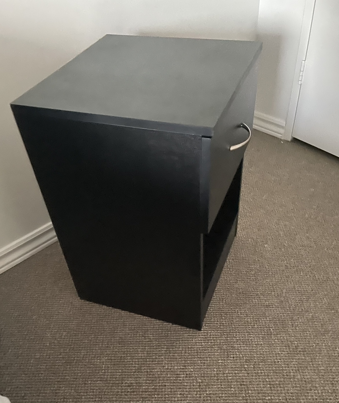 Bedside table x 2 - photo 3