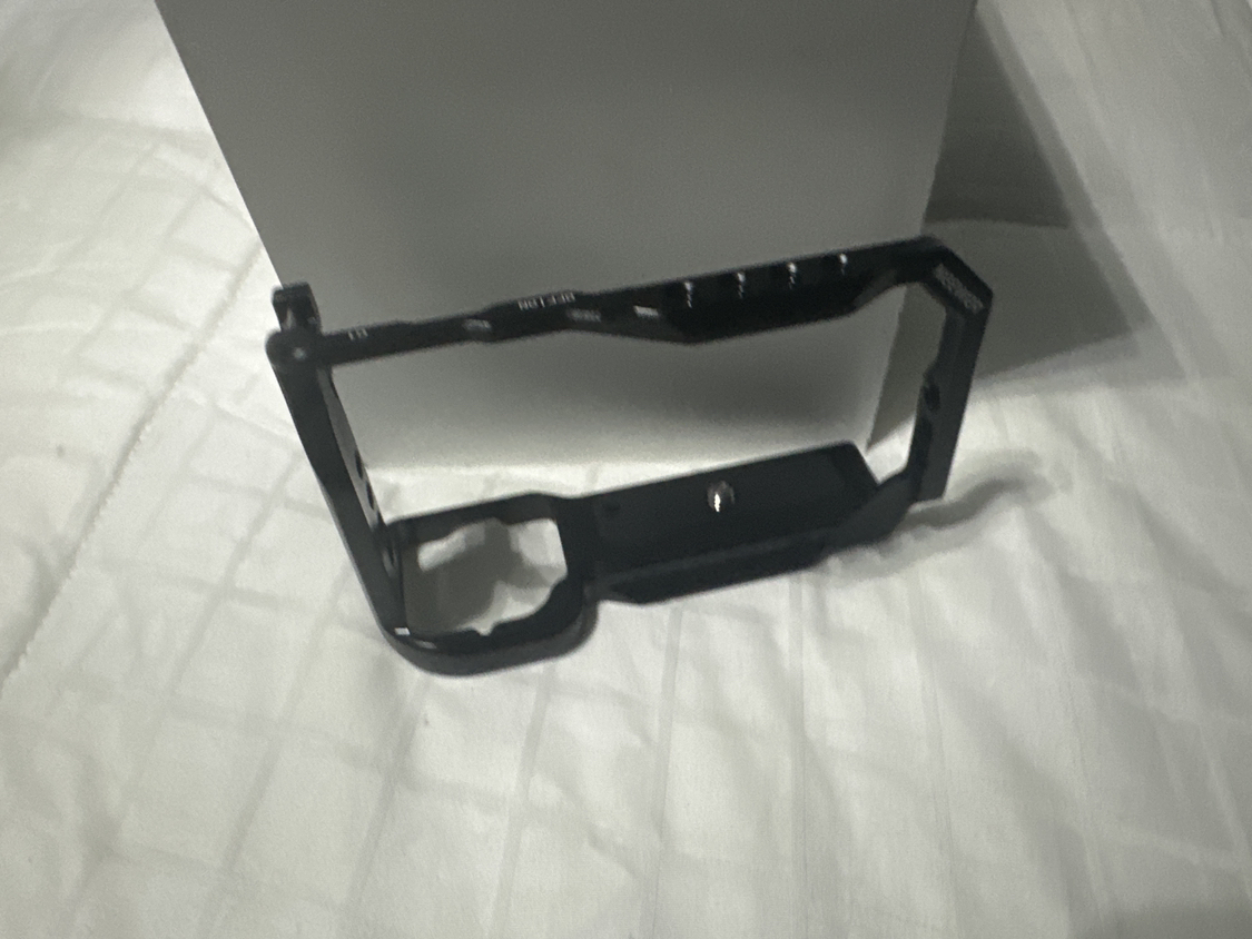 Neewer camera cage