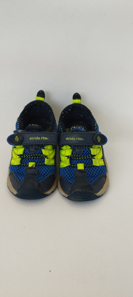 Stride Rite - Size UK 4