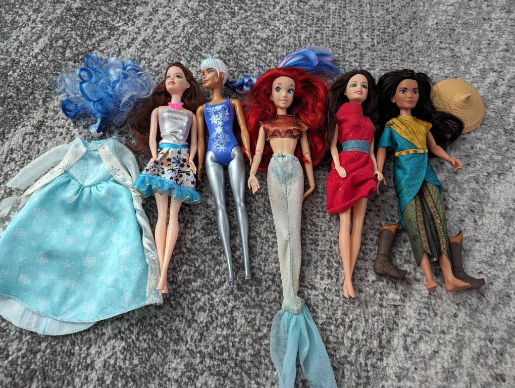 Dolls free thumbnail