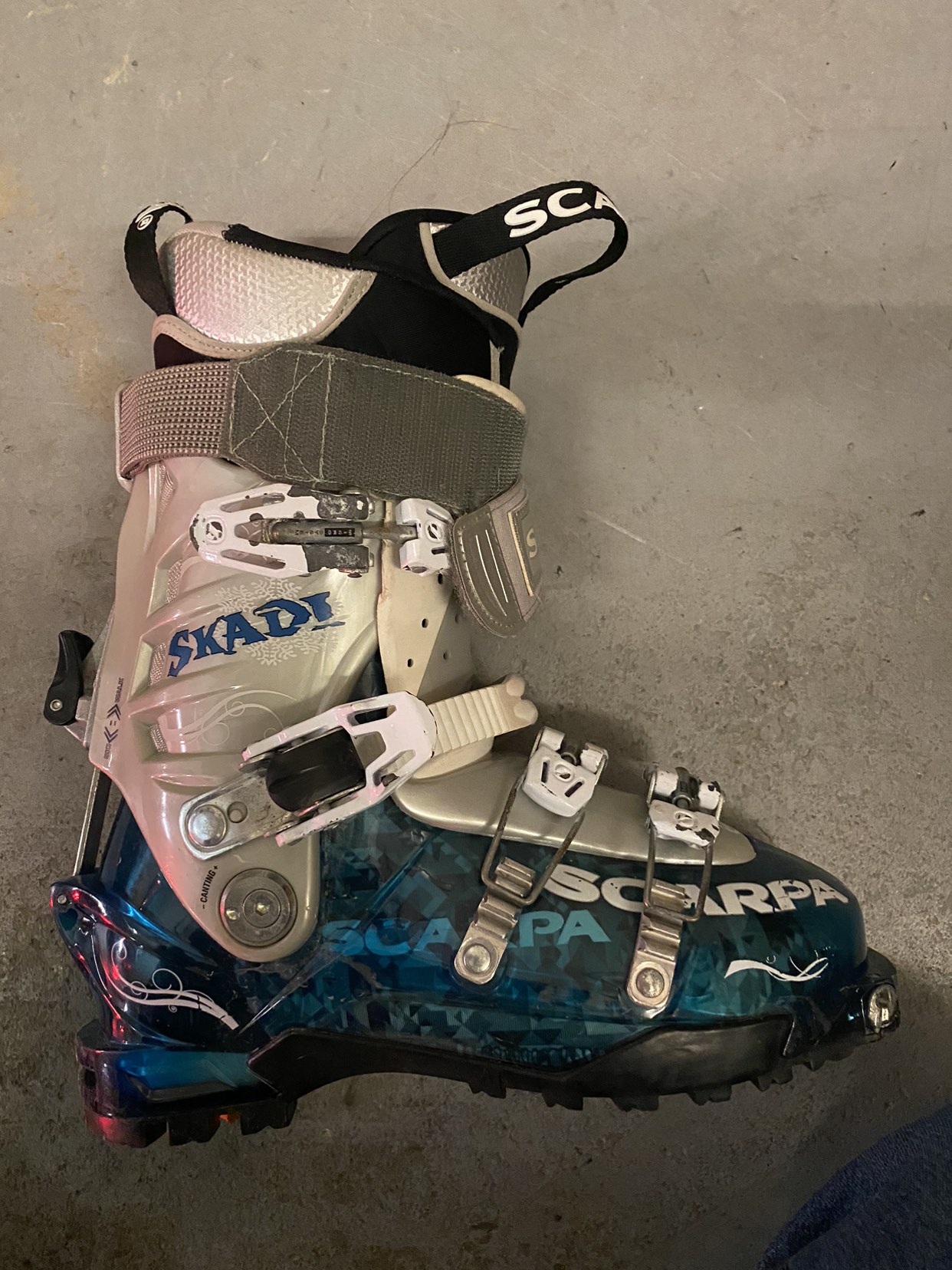 Scarpa Women ski boots image indicator(3)