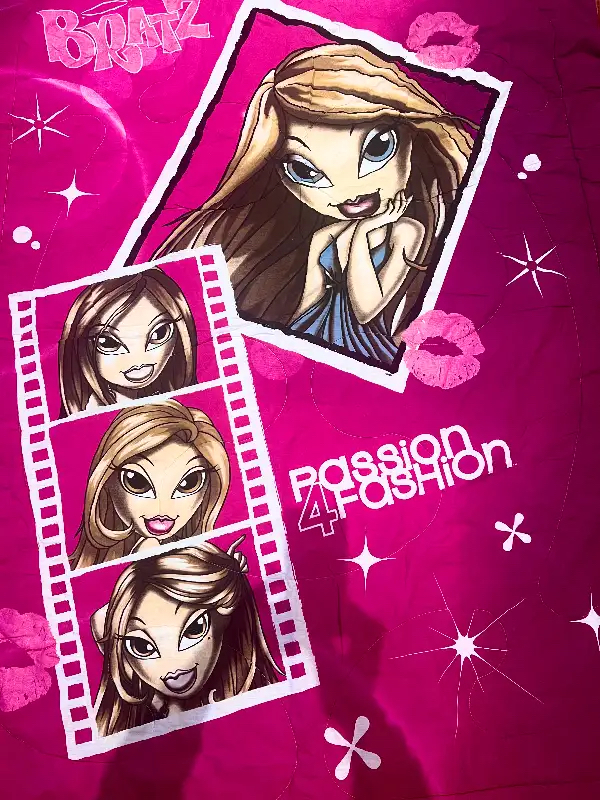 BRATZ Passion 4 Fashion Comforter (Double/Full) Like NEW!!! - photo 2