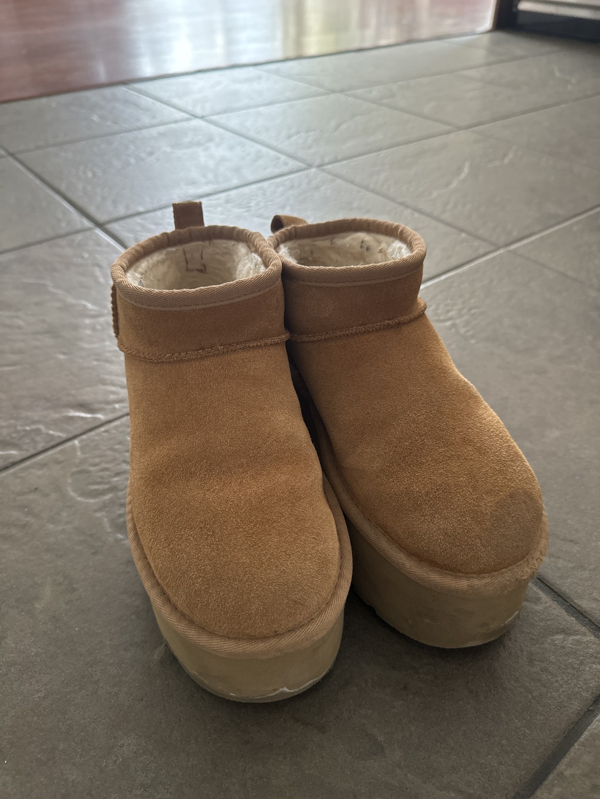 Ugg platform size 5
