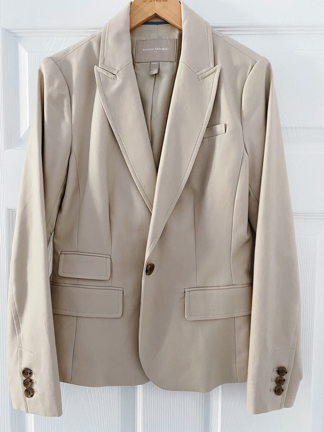 Women’s blazer- Banana Republic thumbnail