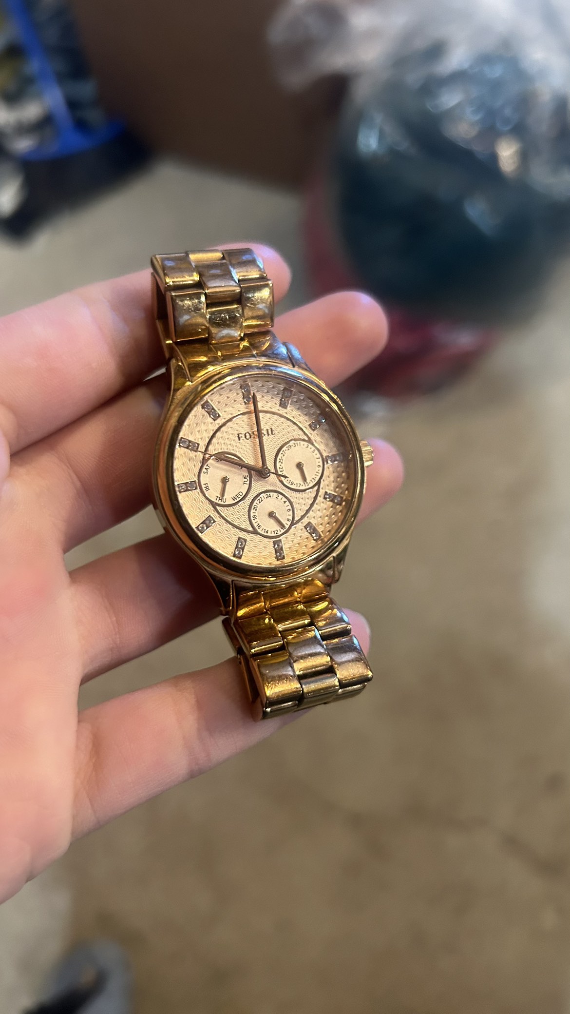 🩷Rose Gold Fossil Watch thumbnail