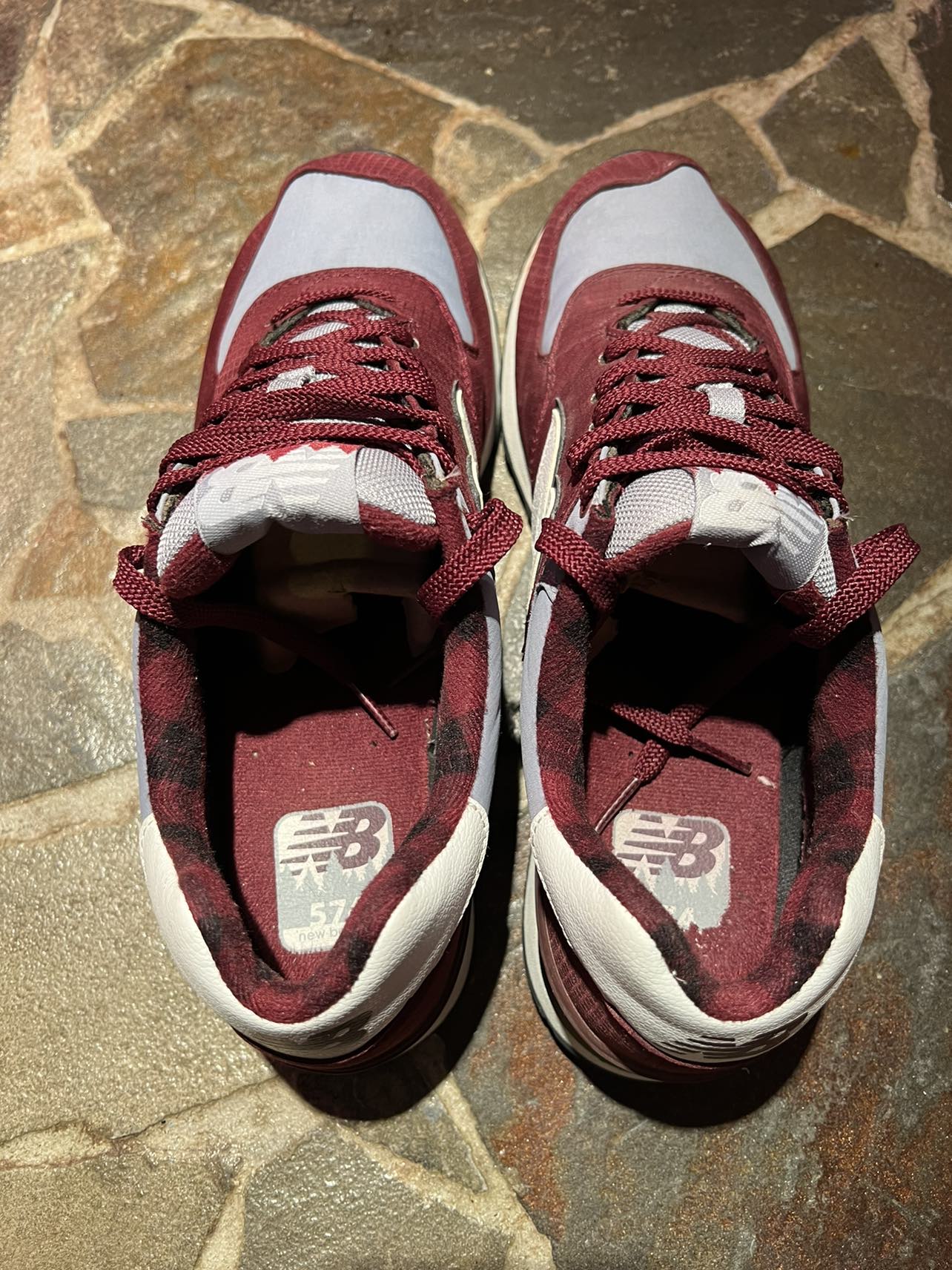 New Balance 574 Burgundy Trainers (Men’s 11)(LNWOB) image indicator(5)