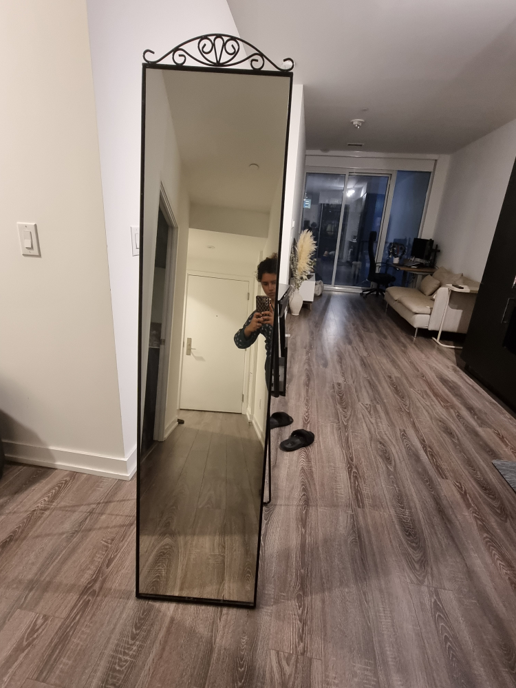 floor mirror