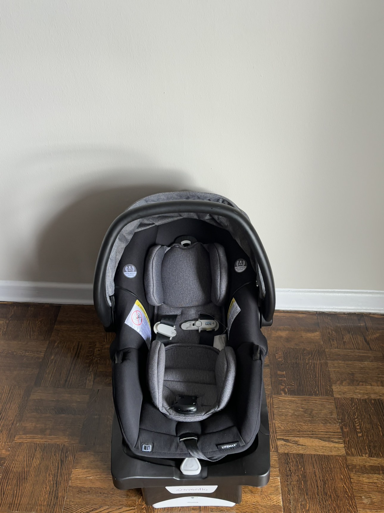 Evenflo Lite Max Car seat - photo 2