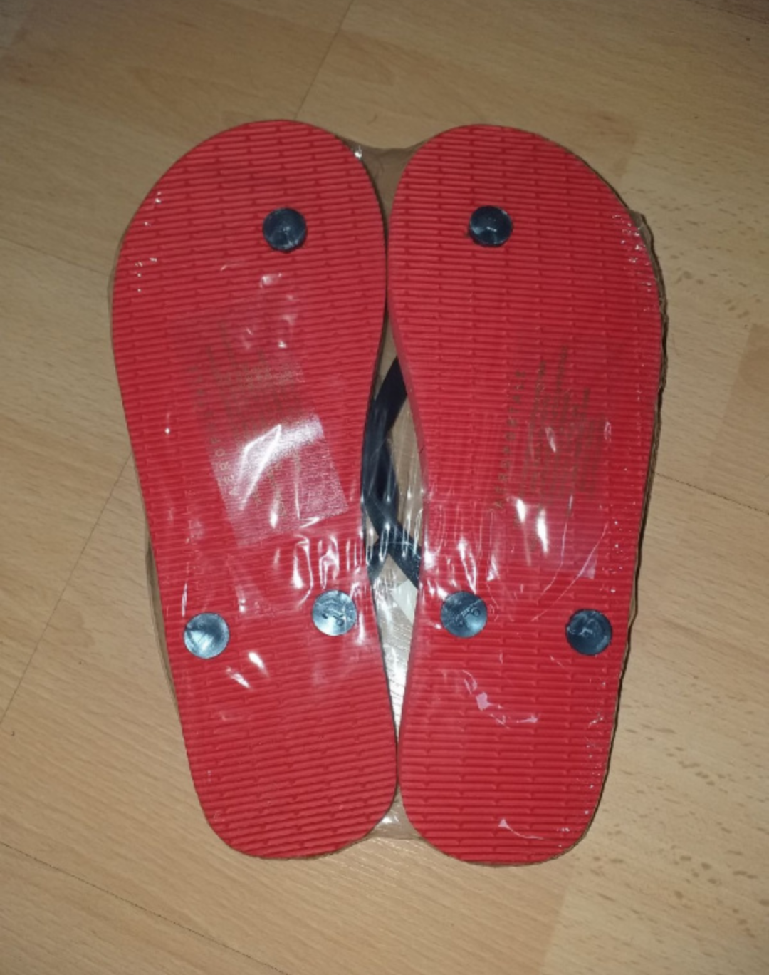 Aeropostale flip flop image indicator(3)