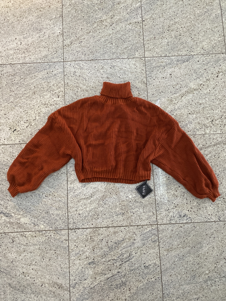 Zaful Cropped Turtle Neck Sweater thumbnail