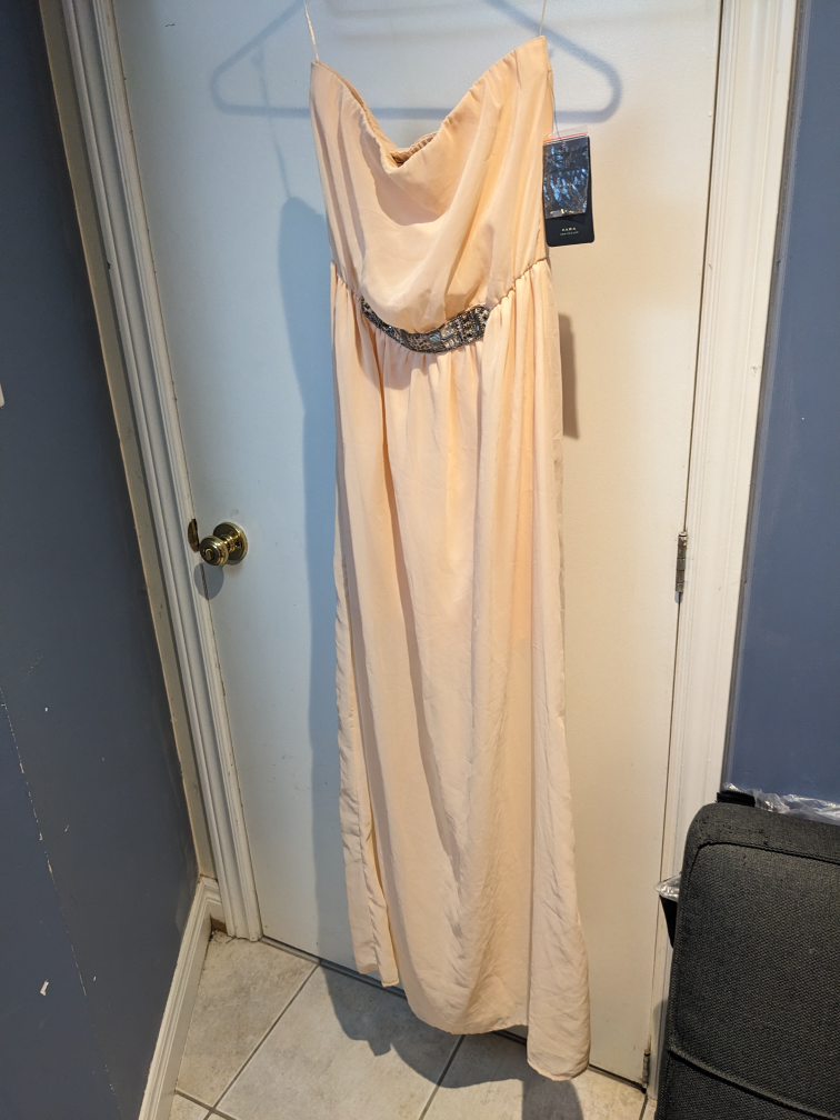 Gorgeous Brand New With Tag Size M Women Zara Dress image indicator(7)