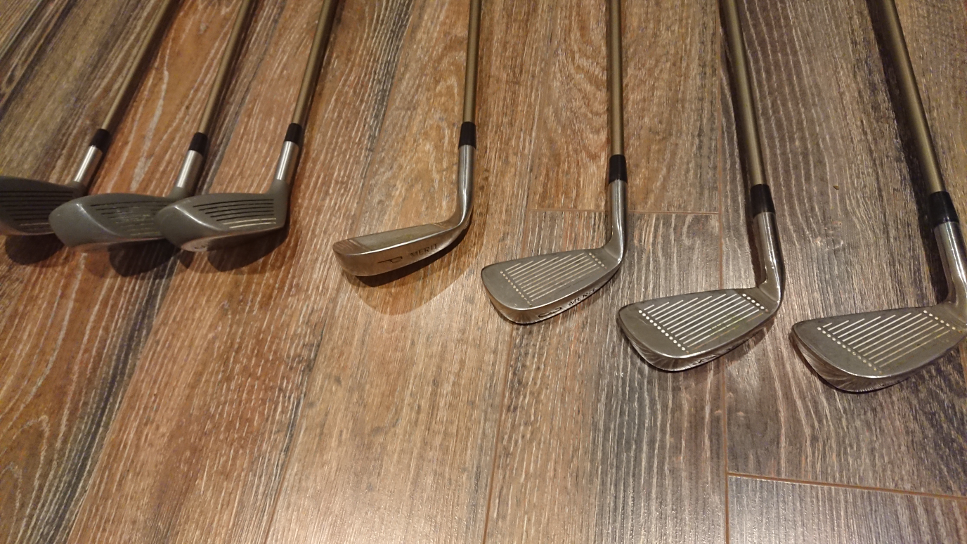 Merit right-handed golf set with bag and handcart image indicator(3)