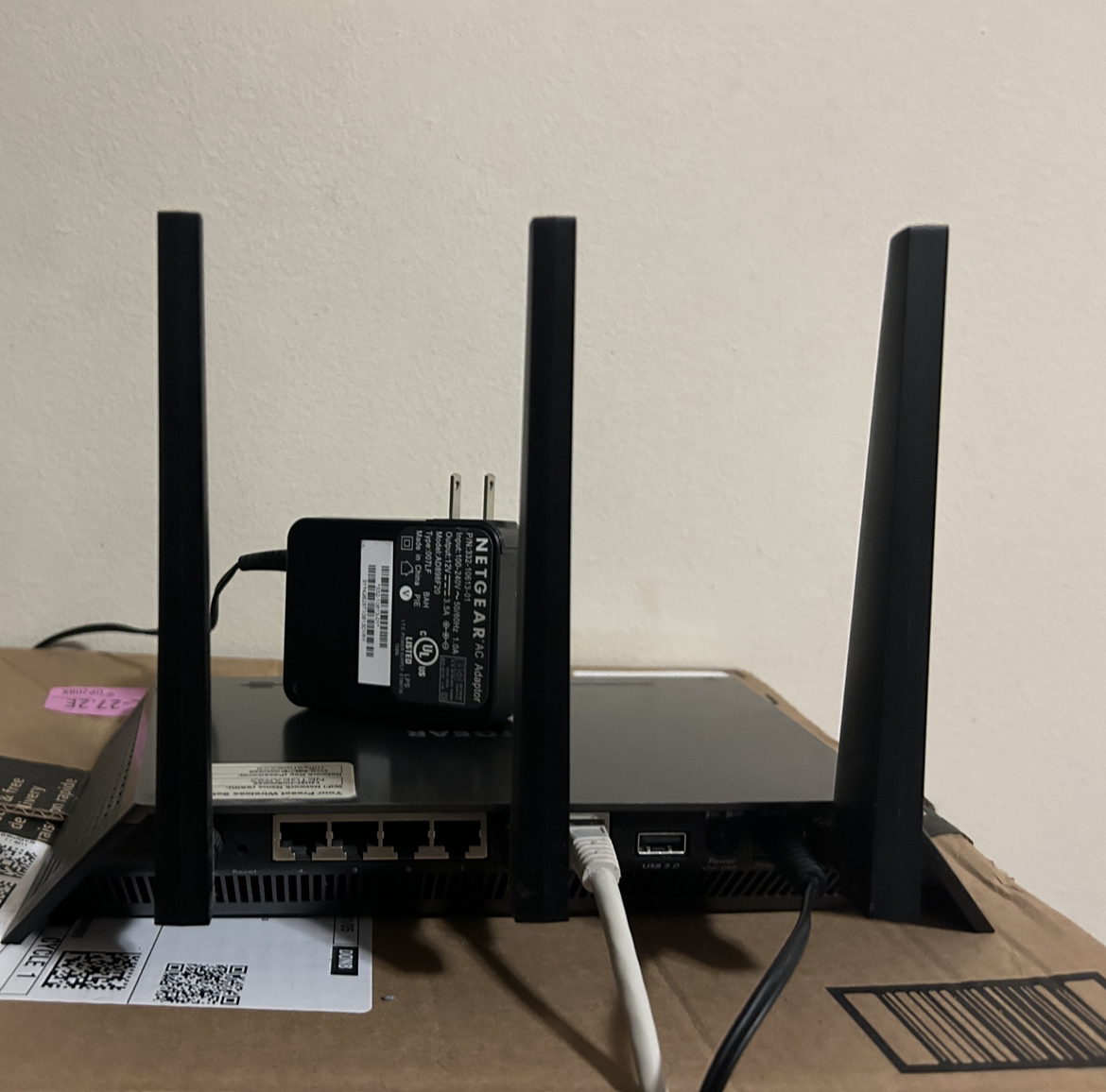 Netgear Nighthawk Router (plz read description) image indicator(3)