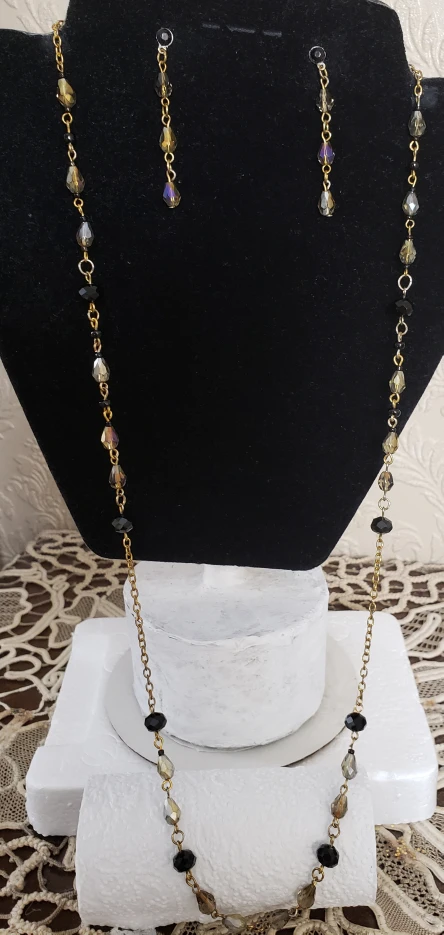 New beaded  crystal necklace set image indicator(2)