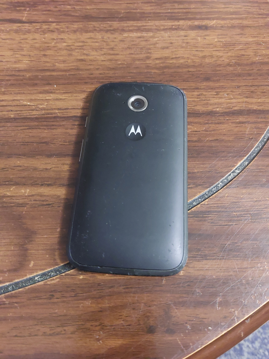 Moto E 2nd generation - photo 2