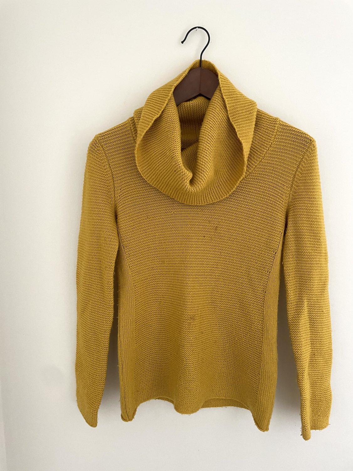 Banana Republic Sweater thumbnail