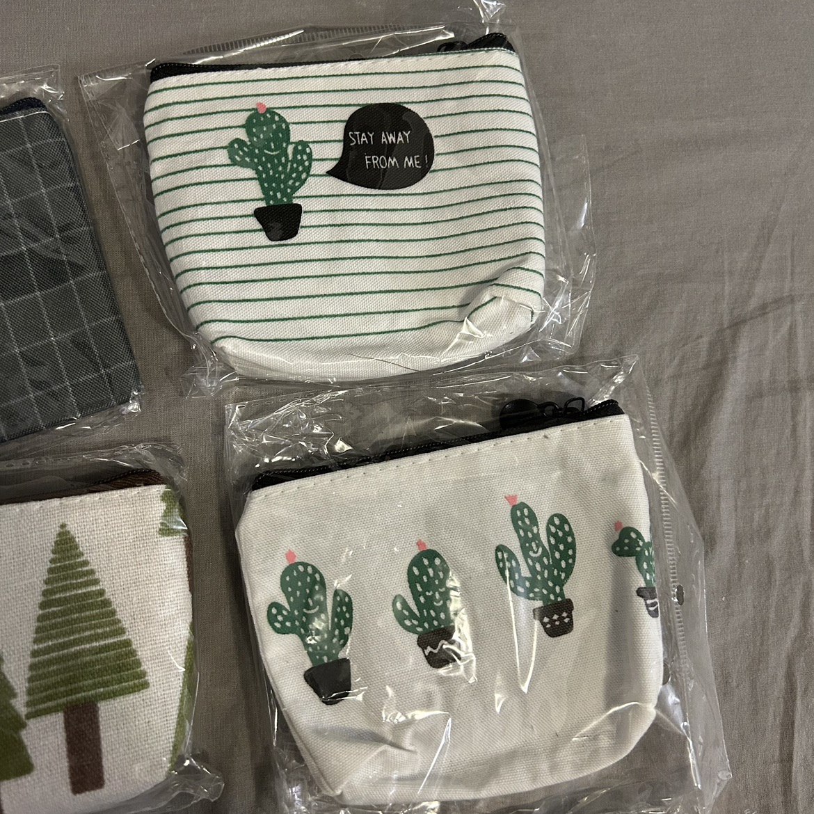 Mini zip pouch - photo 3