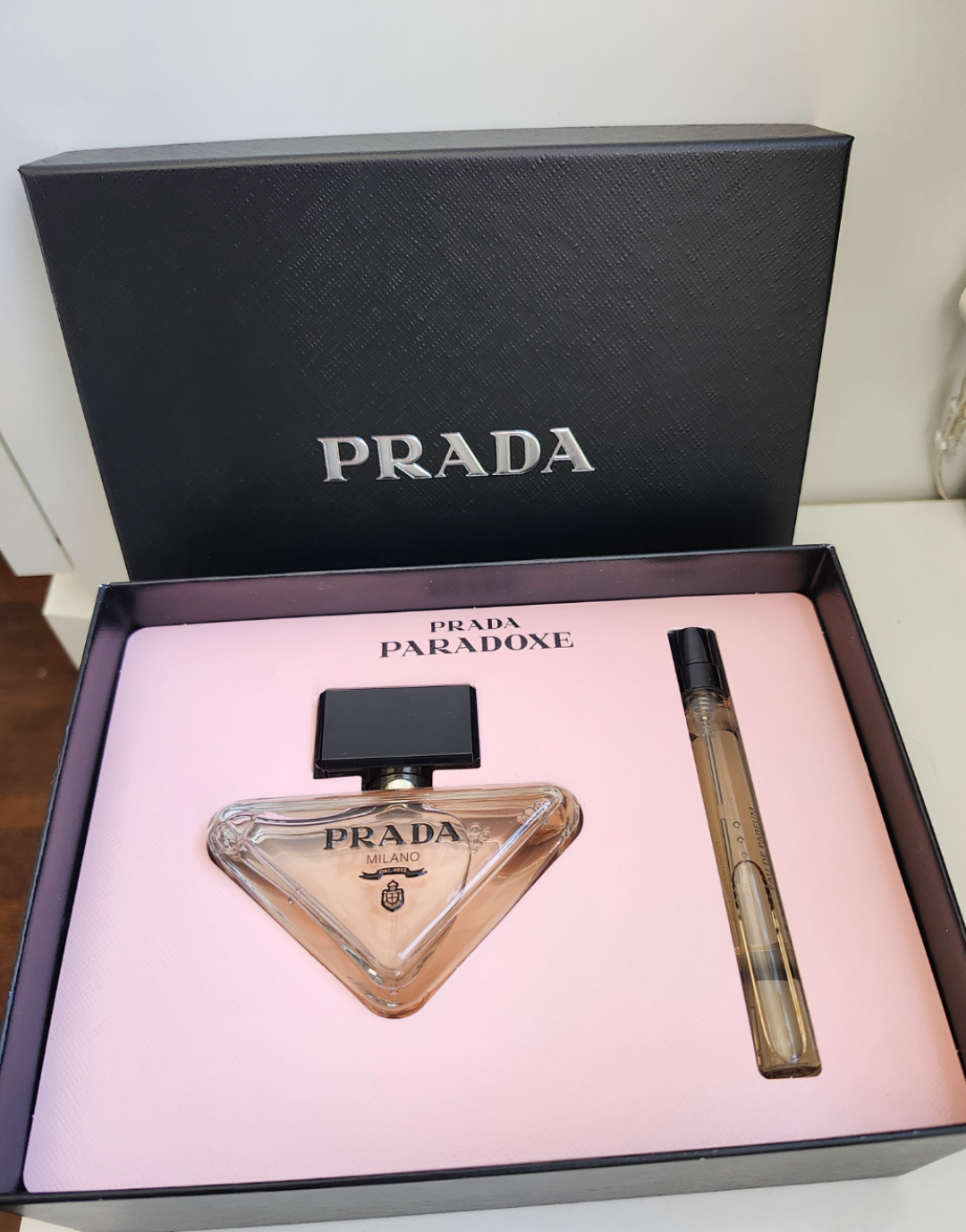 Prada Paradoxe Eau de Parfum Gift Set thumbnail