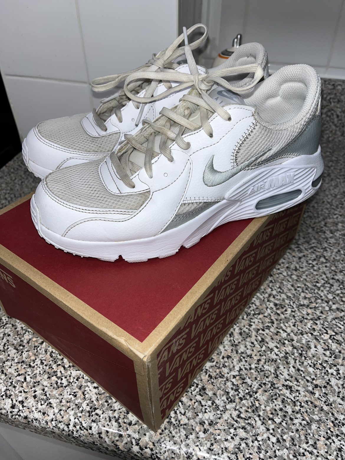 Nike White Airmax image indicator(3)