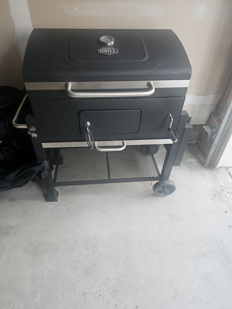 Used Bbq Charcoal Grill - photo 2