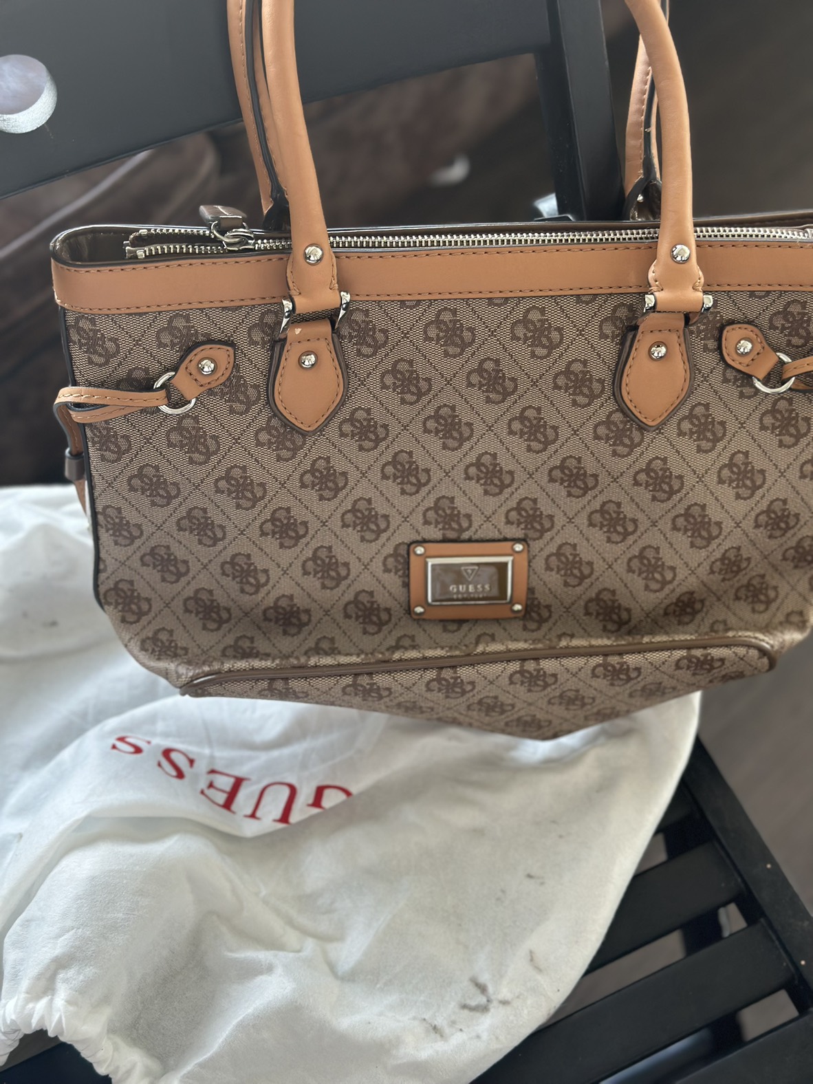 Guess handbag (Brand New) thumbnail