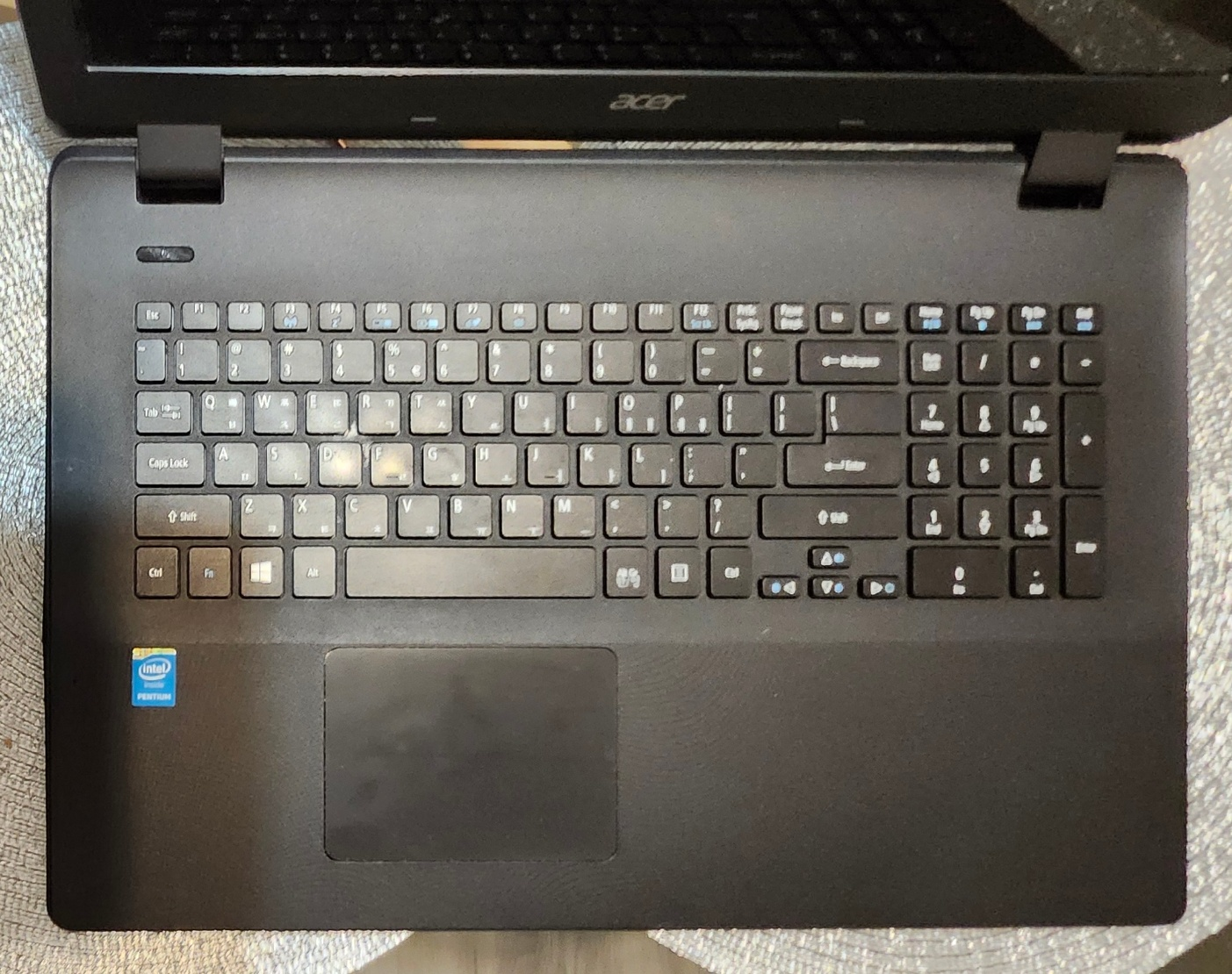 LAPTOP 17inch thumbnail