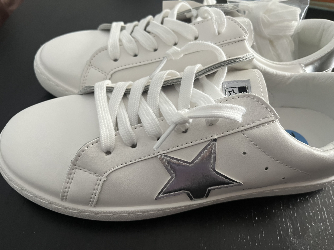 Brand new sneakers - photo 2