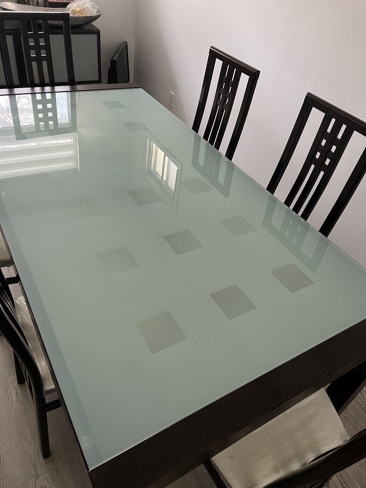 Dining table set with chairs image indicator(4)