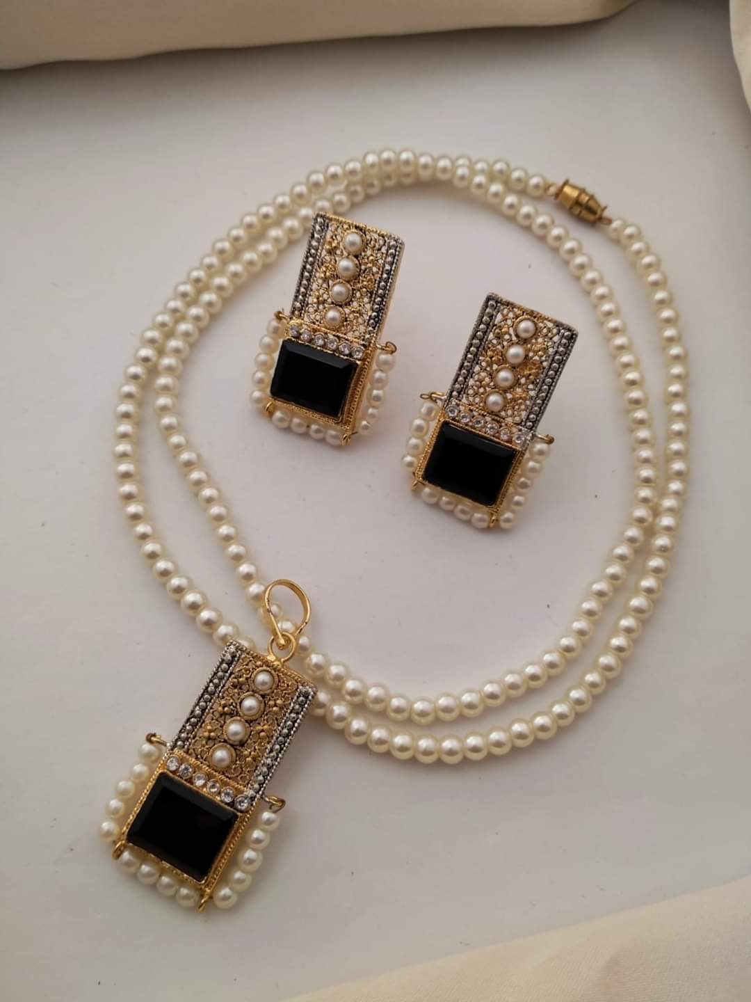 locket set with mala thumbnail