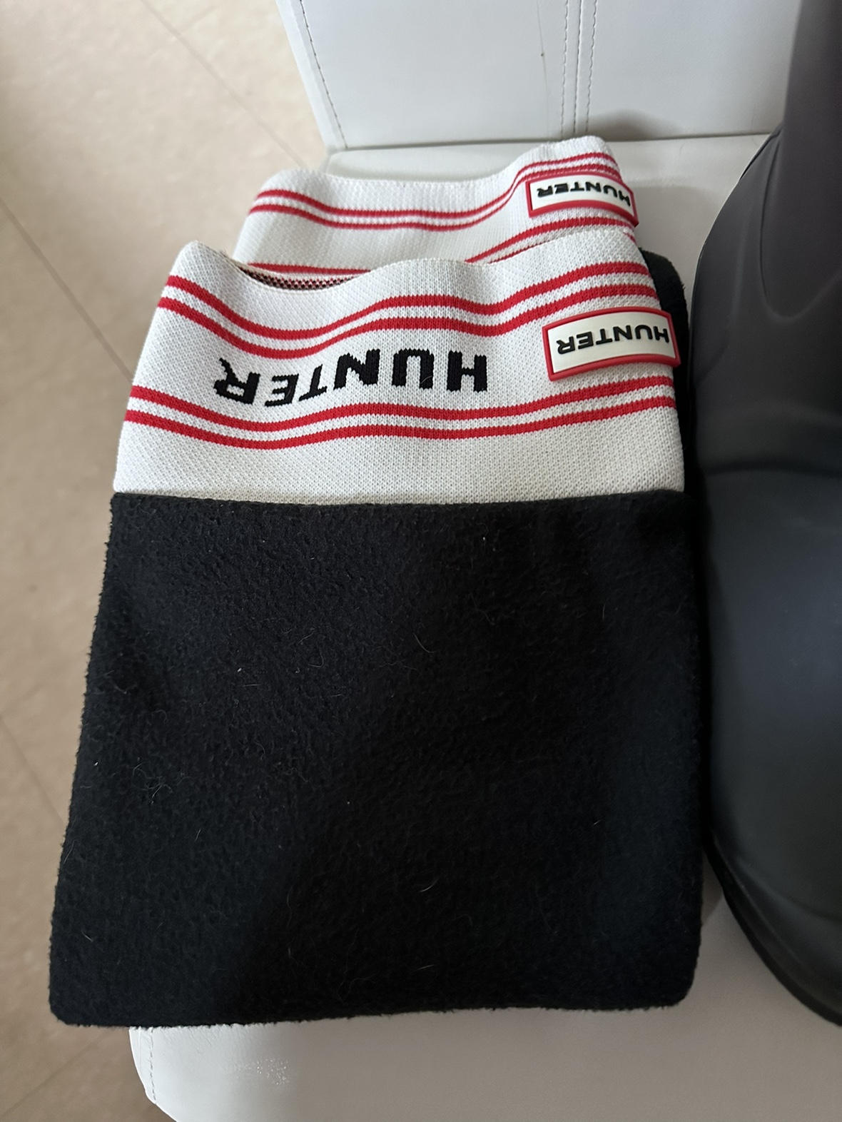 Women’s Hunter Boots and Socks Size 9 image indicator(2)