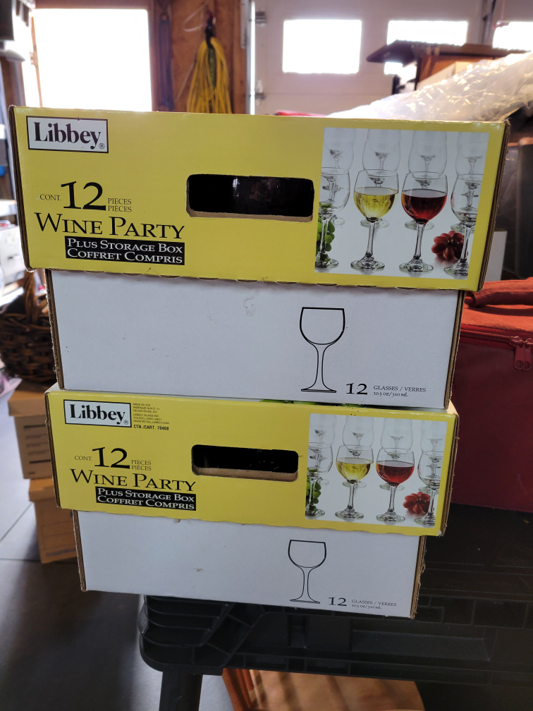 24 wine glasses with storage box - photo 2