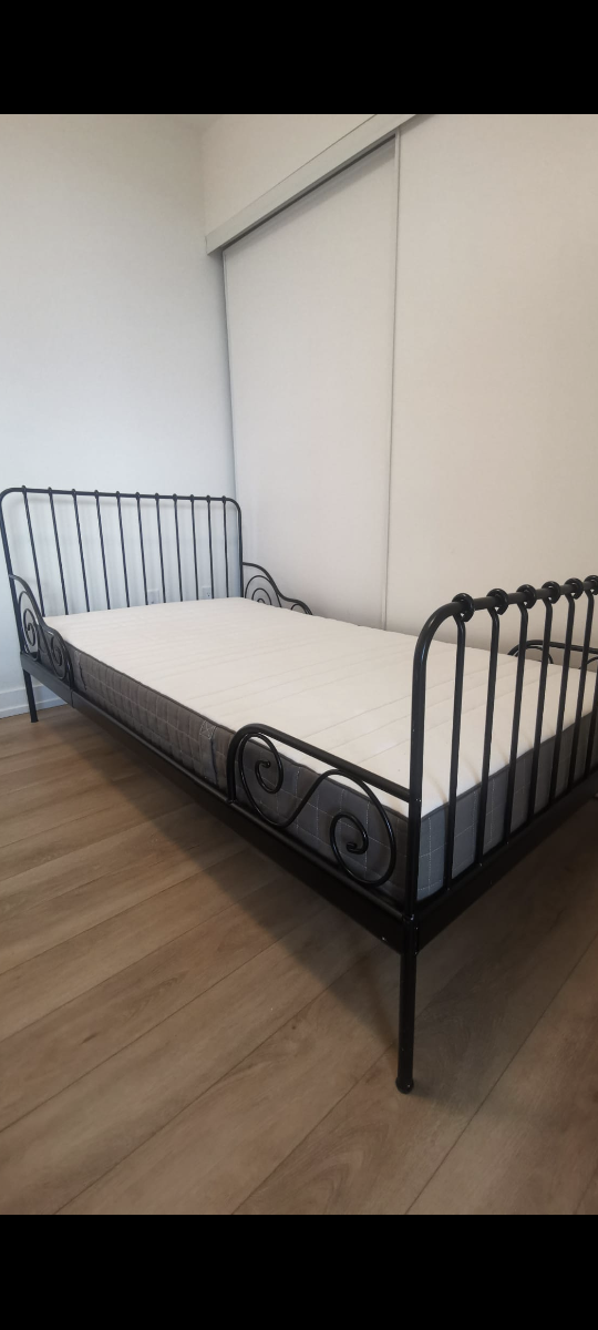 Ikea minnen extendable bed with Ikea  morgedal mattress - photo 4