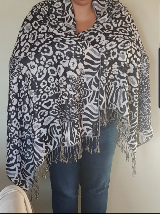 brand new ladies shawl size 76"by28 thumbnail