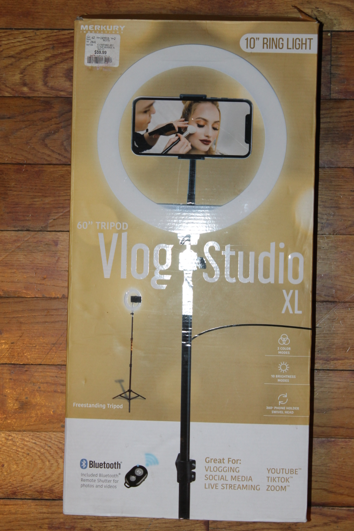 Canon Rebel T3 Camera w/ 2x IS II Lens + Extras image indicator(2)