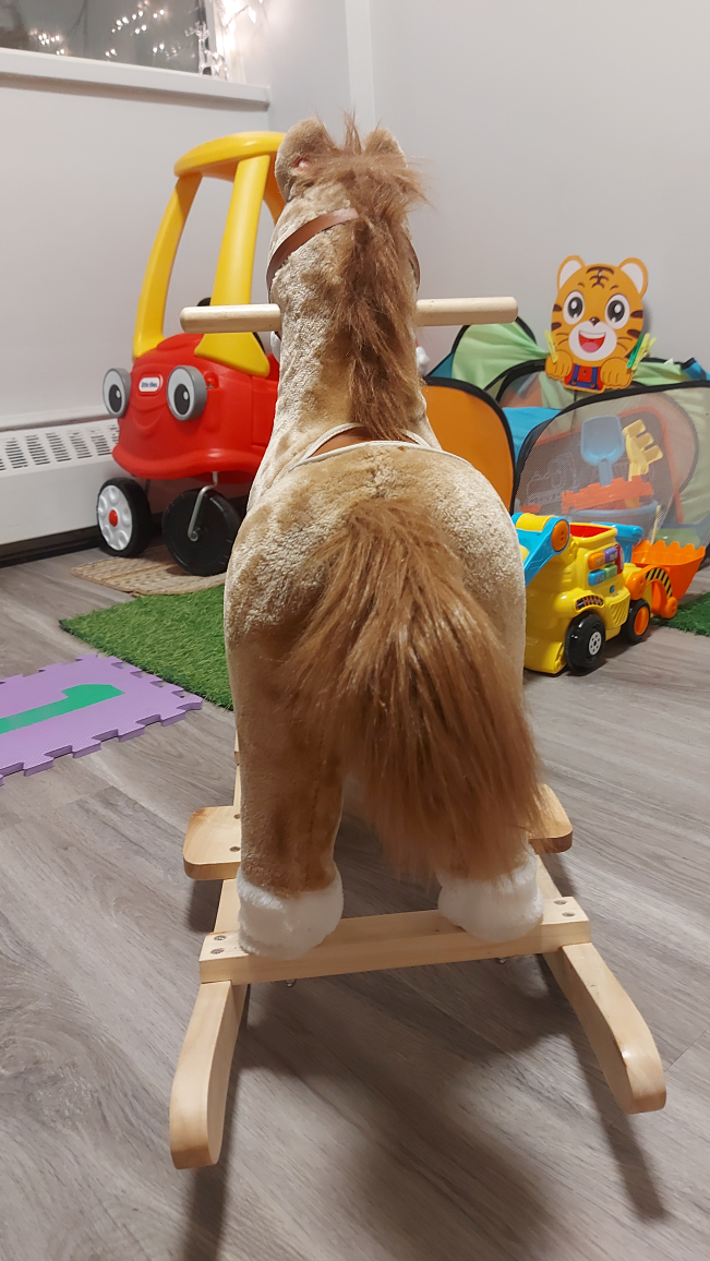 Almost New Qaba interactive rocking horse in great condition image indicator(5)