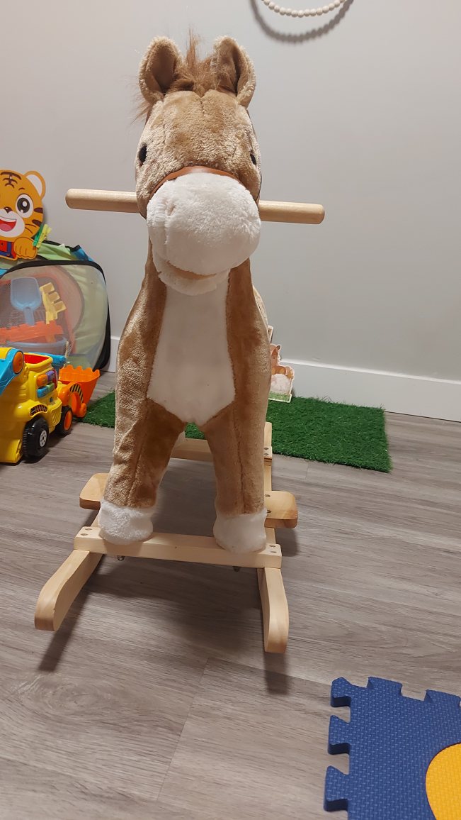 Almost New Qaba interactive rocking horse in great condition image indicator(6)