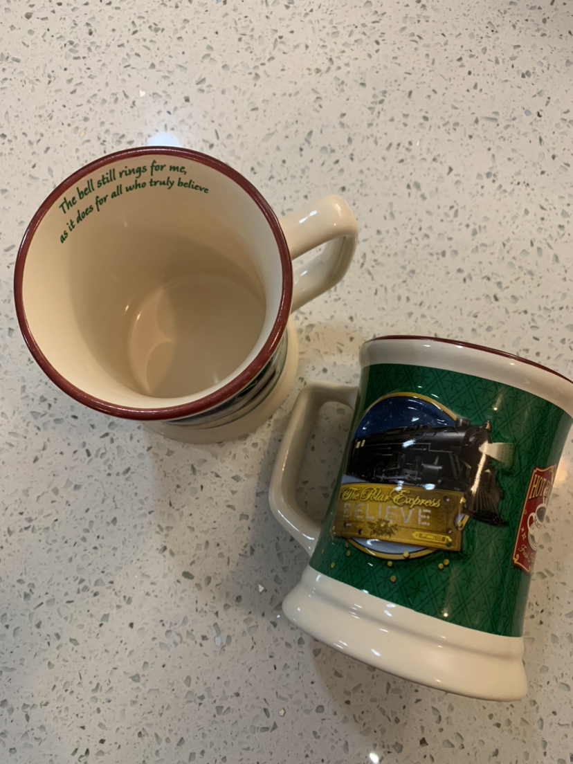 Polar Express battery operated train and mugs - photo 3