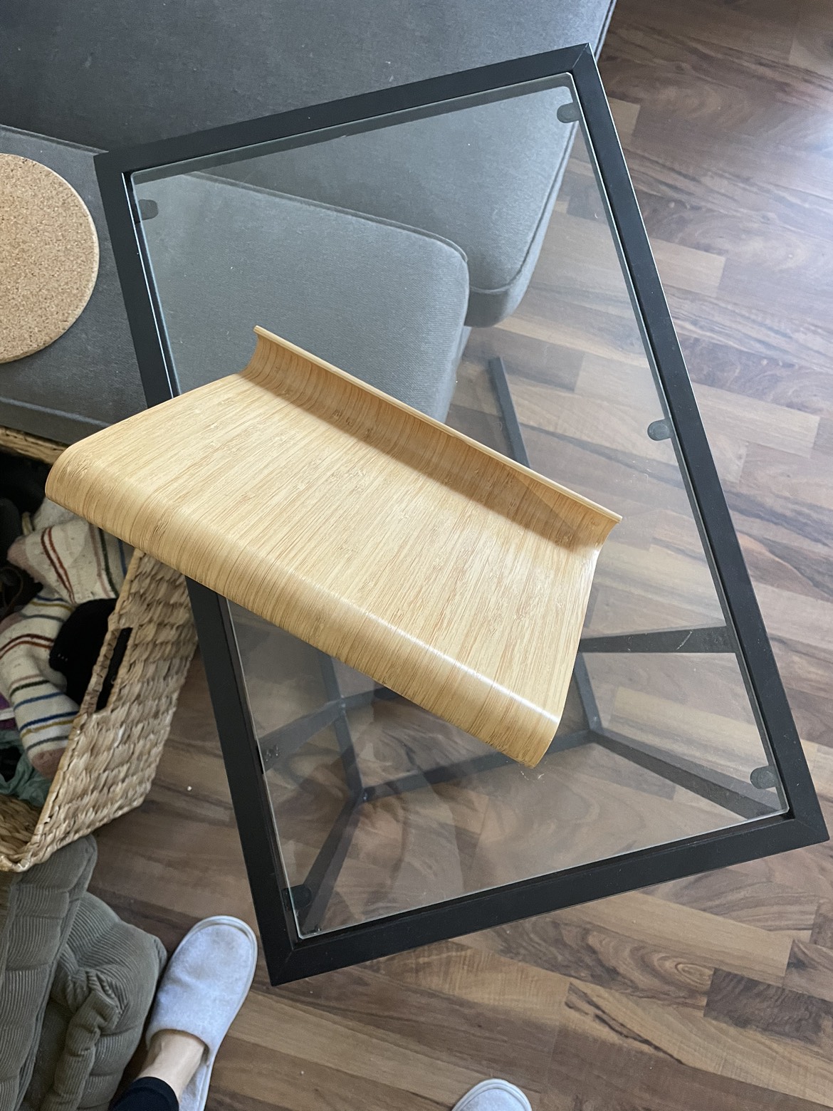 Modern Black Glass C Side Table - photo 4