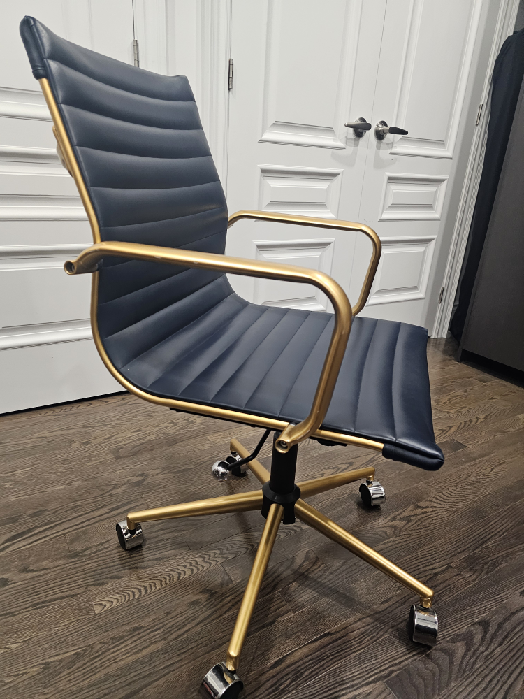 modern ergonomic leather office chair - photo 2
