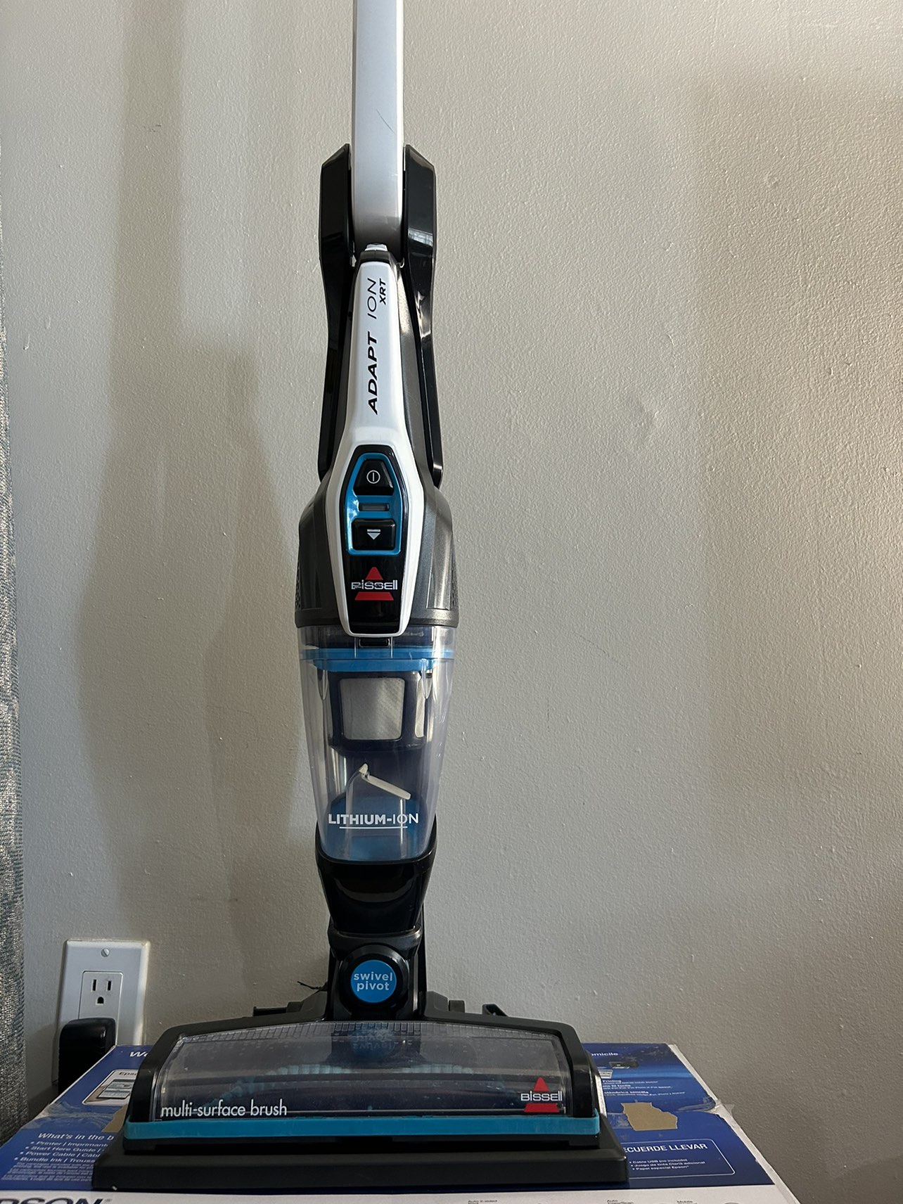 Like New - Bissell Adapt Ion XRT 3034N Cordless Vacuum thumbnail