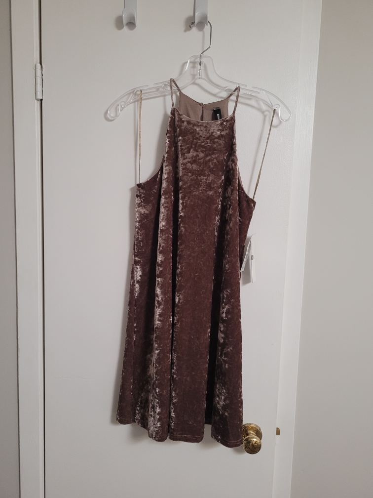 Design Lab BNWT velvet baby doll dress, Small - photo 3