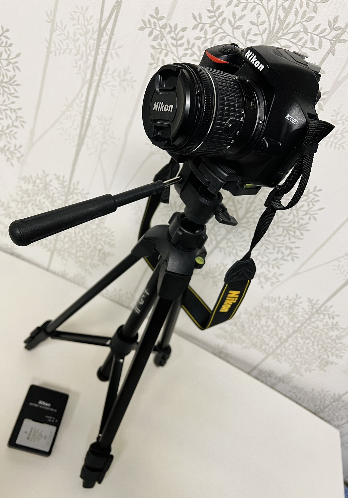 Nikon D3500 DSLR with Tripod Stand + battery