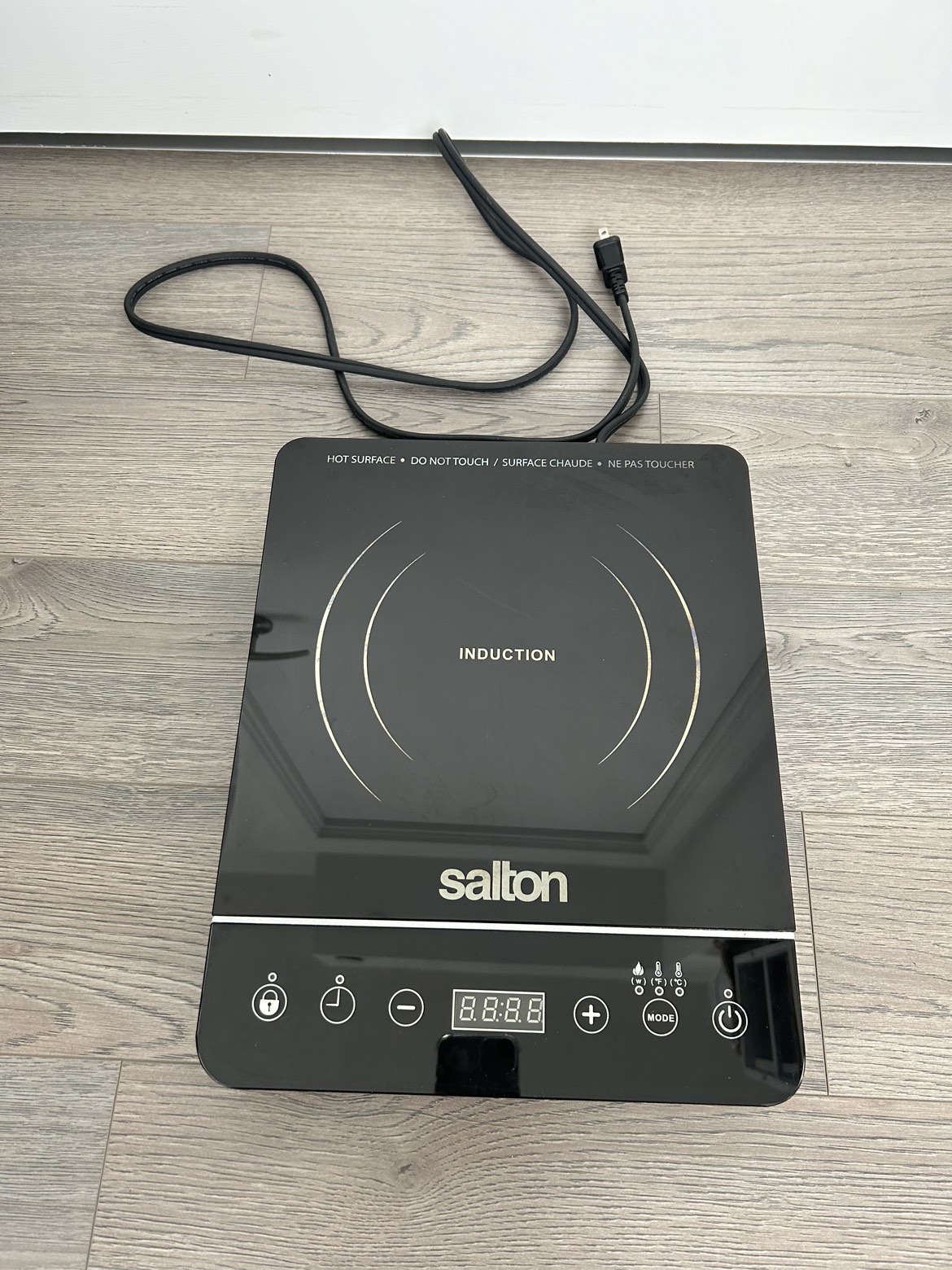Salton portable induction cooktop