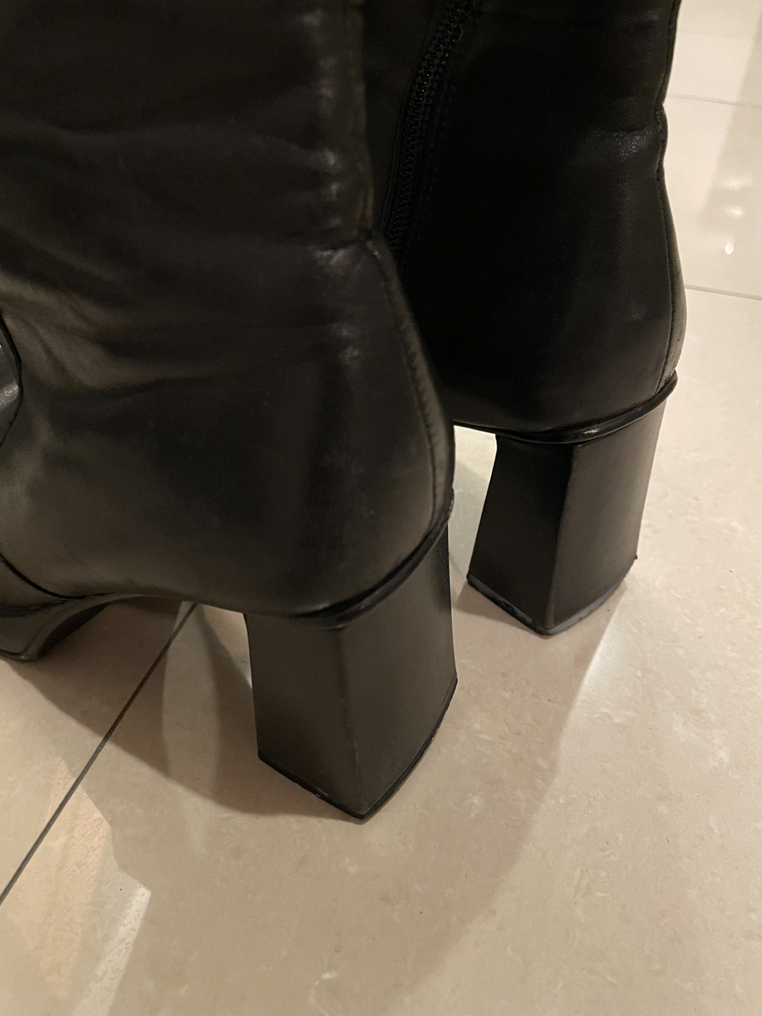 Tall leather black boots image indicator(3)