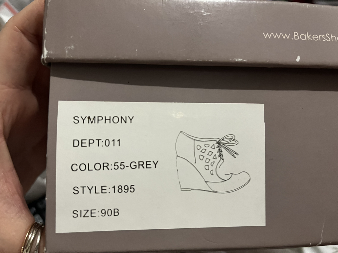 New BAKERS women’s wedges image indicator(9)