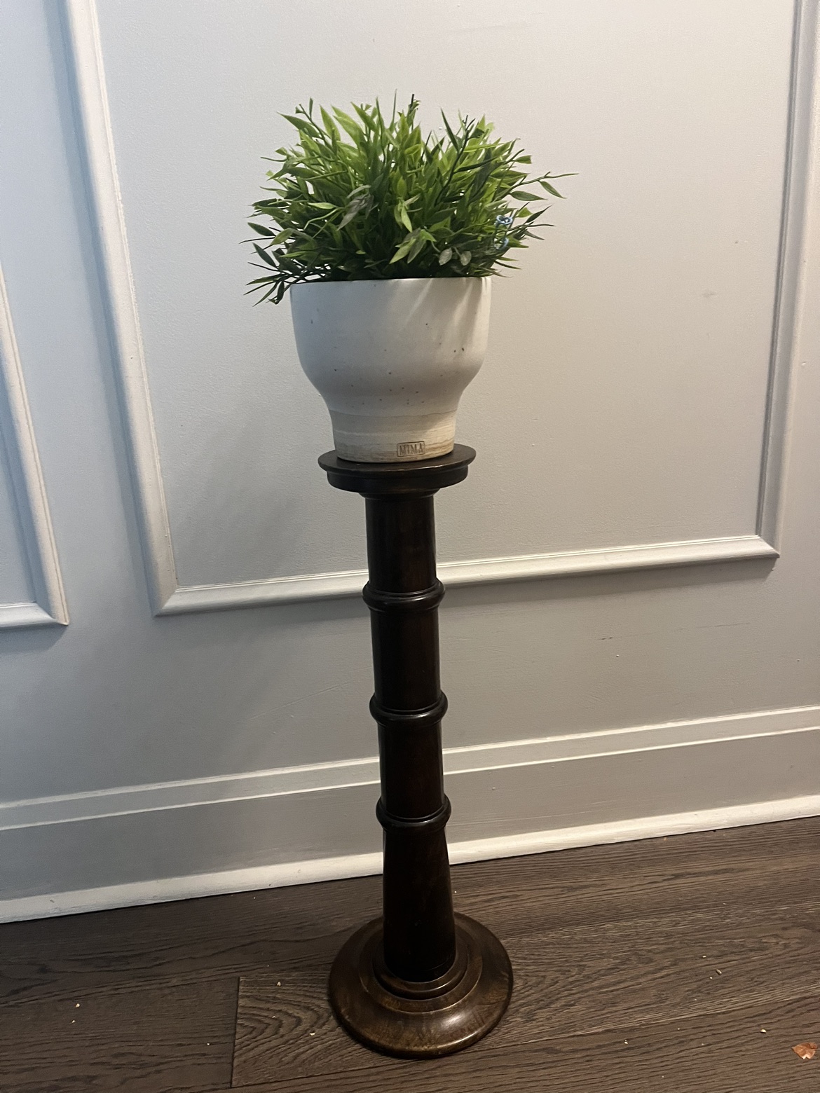 Eclectic wooden stand for plants, candles and more thumbnail