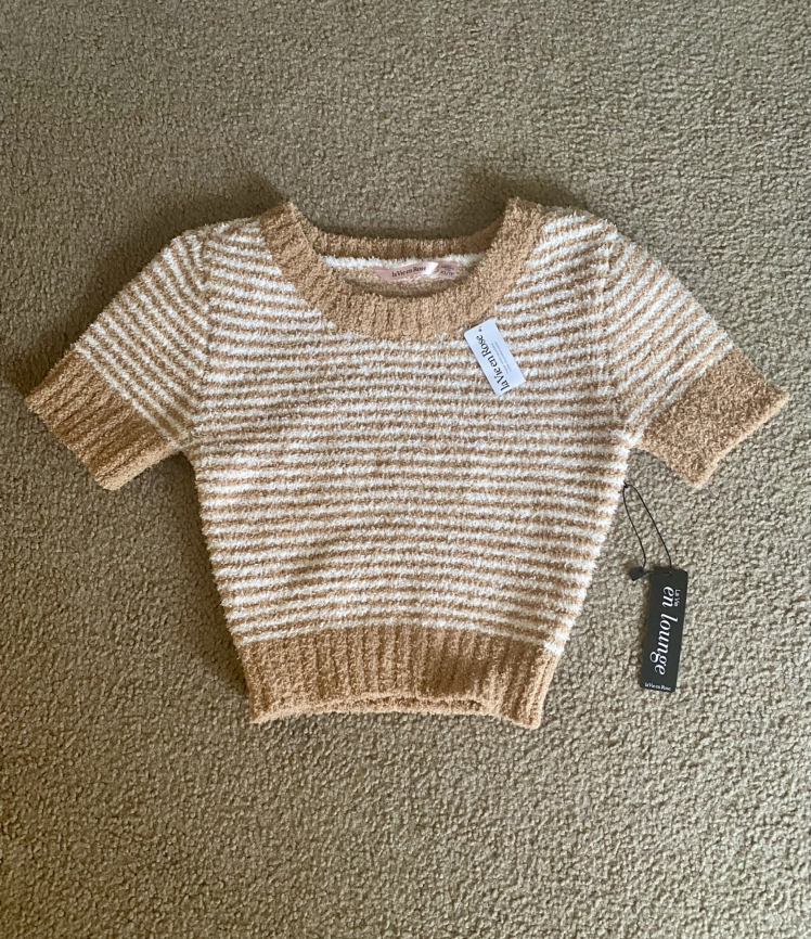 La Vie En Rose Crop Top image indicator(4)