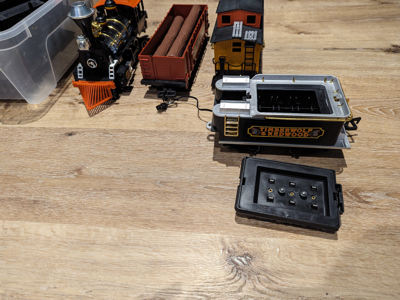 Timberwolf and Redwood - Vintage Train Set image indicator(2)