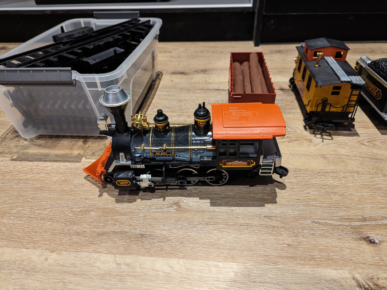 Timberwolf and Redwood - Vintage Train Set image indicator(6)